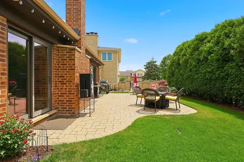 759 Yorkshire Lane Des Plaines IL 60016