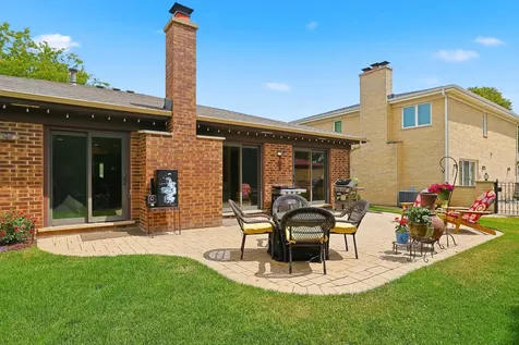 759 Yorkshire Lane Des Plaines IL 60016