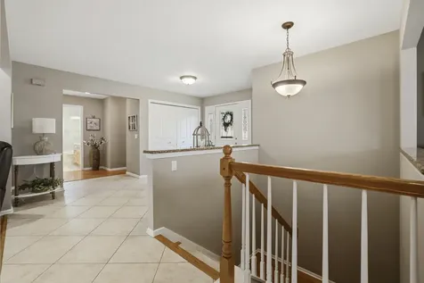 759 Yorkshire Lane Des Plaines IL 60016