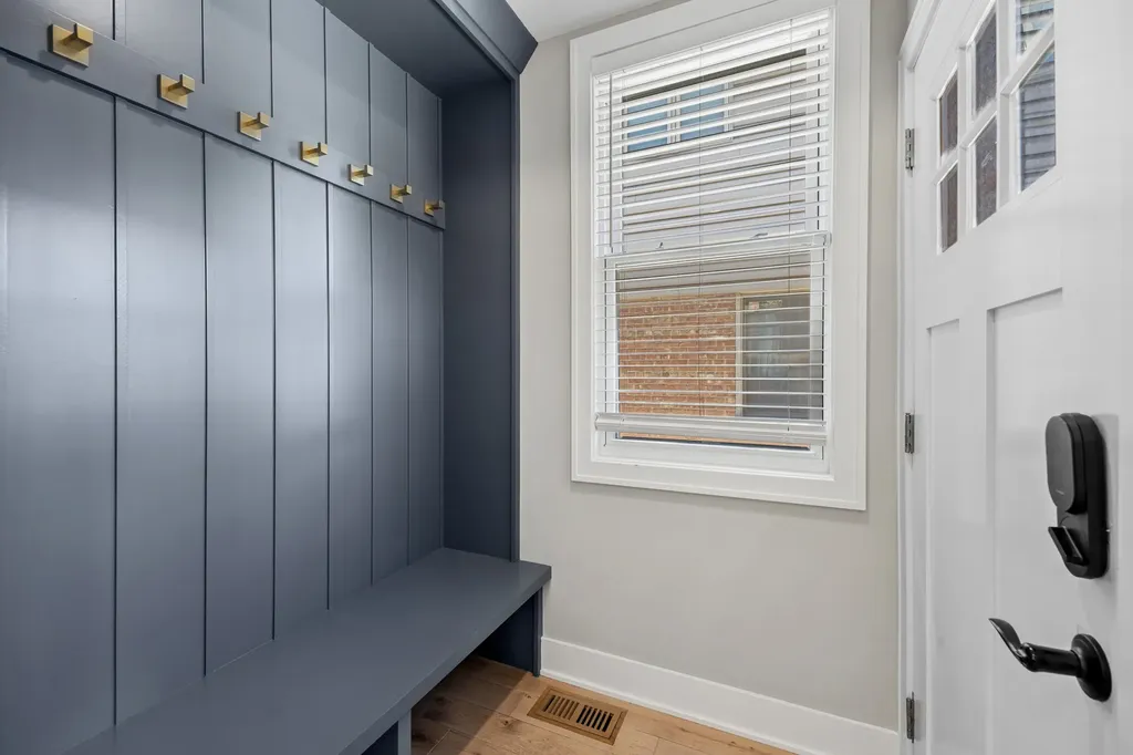 3842 West 108th Place Chicago IL 60655