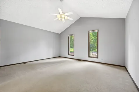 11S056 Madison Street Burr Ridge IL 60527