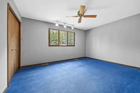 11S056 Madison Street Burr Ridge IL 60527