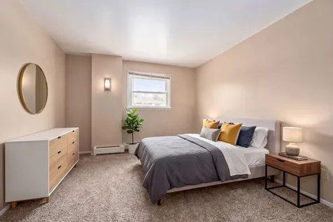 11S056 Madison Street Burr Ridge IL 60527