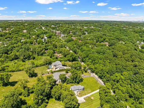 11S056 Madison Street Burr Ridge IL 60527