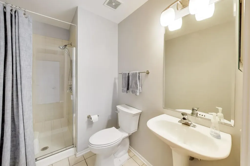 1530 South State Street Chicago IL 60605