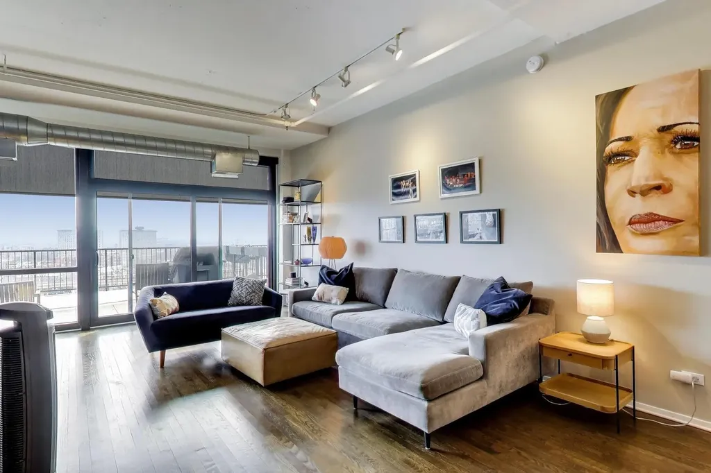 1530 South State Street Chicago IL 60605