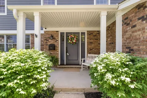 716 South Dymond Road Libertyville IL 60048