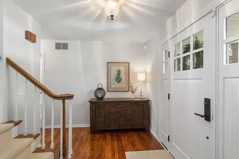 716 South Dymond Road Libertyville IL 60048
