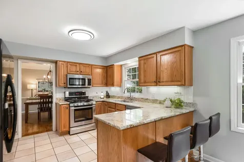 716 South Dymond Road Libertyville IL 60048