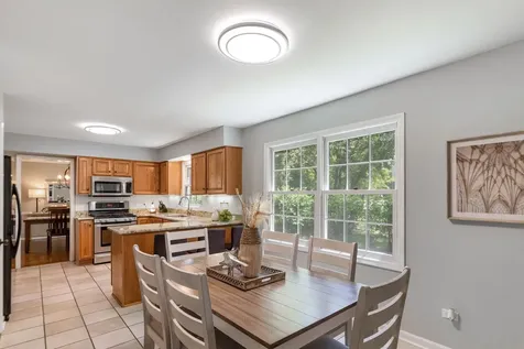 716 South Dymond Road Libertyville IL 60048