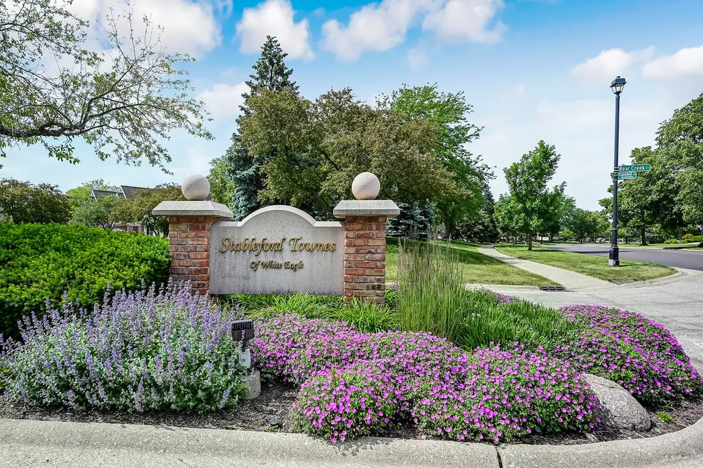 4256 Stableford Lane Naperville IL 60564