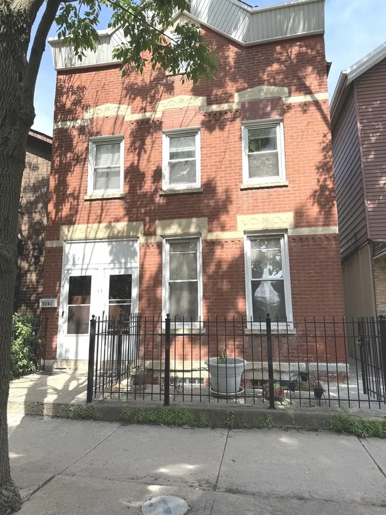 3241 South Parnell Avenue Chicago IL 60616
