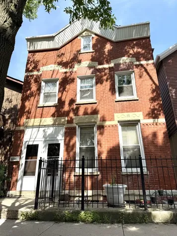 3241 South Parnell Avenue Chicago IL 60616