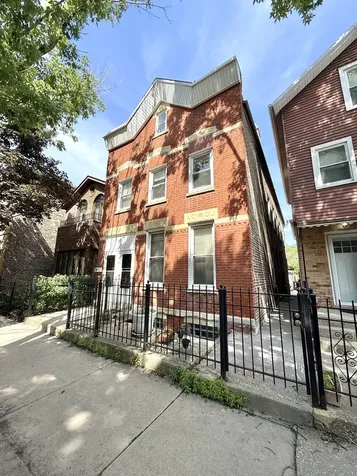 3241 South Parnell Avenue Chicago IL 60616