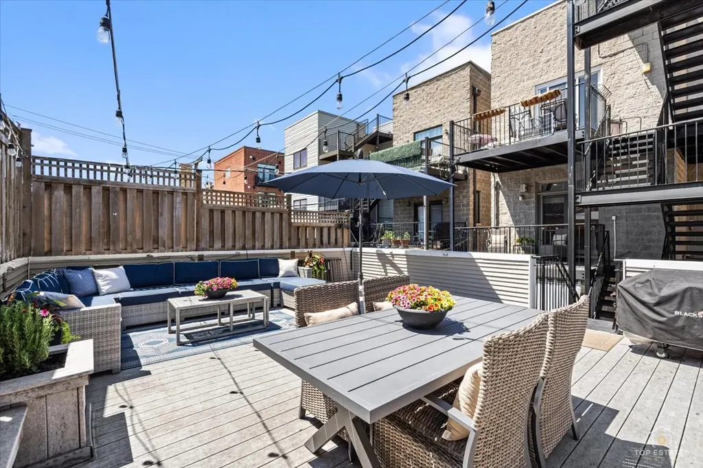 1541 West Montana Street Chicago IL 60614