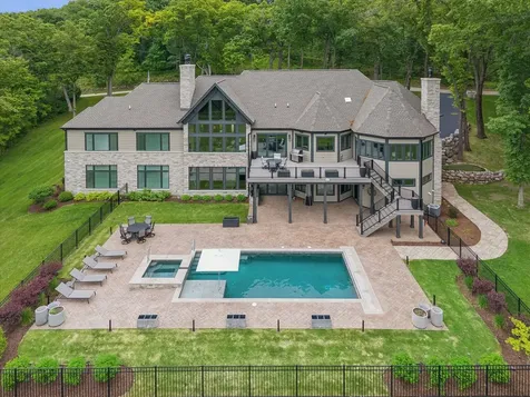 3873 Carlisle Drive Crystal Lake IL 60012