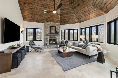 3873 Carlisle Drive Crystal Lake IL 60012