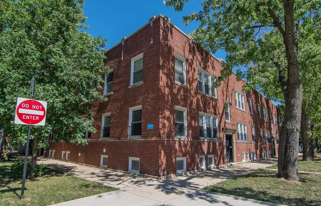3543 North Lawndale Avenue Chicago IL 60618
