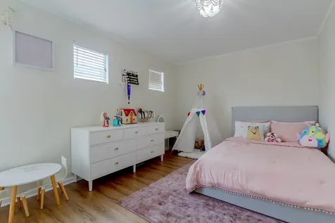 6957 North Western Avenue Chicago IL 60645