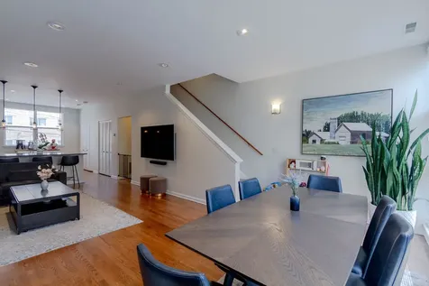 6957 North Western Avenue Chicago IL 60645