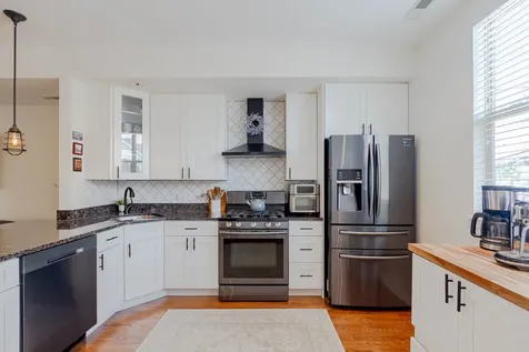 6957 North Western Avenue Chicago IL 60645