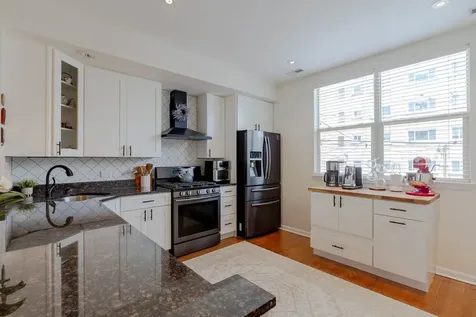 6957 North Western Avenue Chicago IL 60645