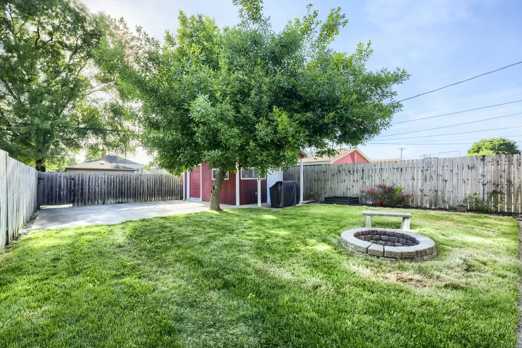 10546 South Harding Avenue Chicago IL 60655