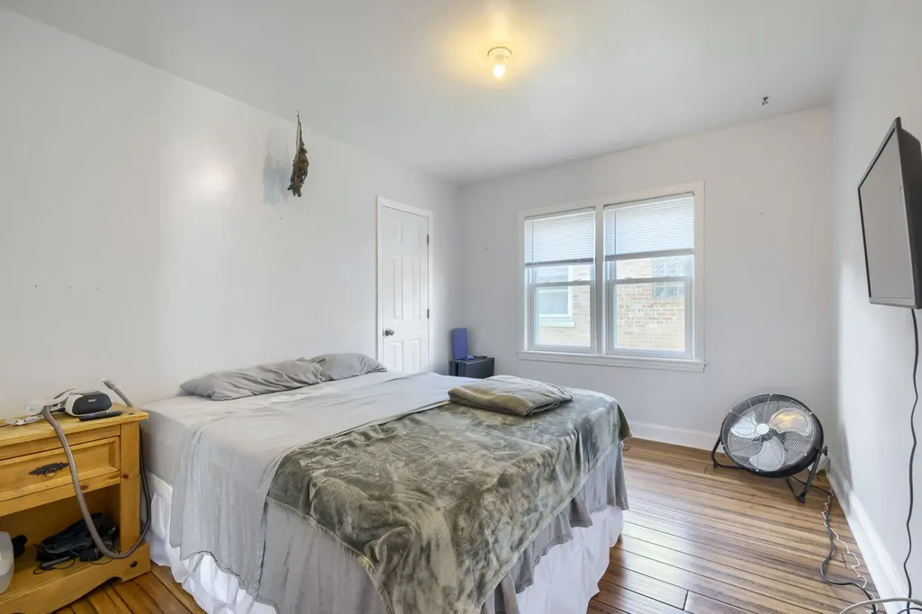 10546 South Harding Avenue Chicago IL 60655