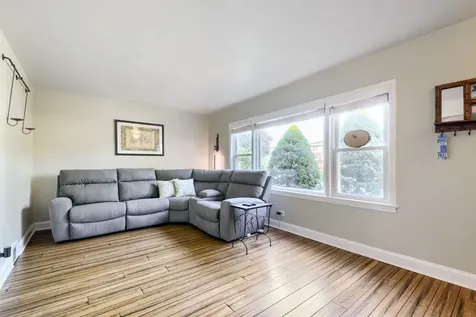 10546 South Harding Avenue Chicago IL 60655