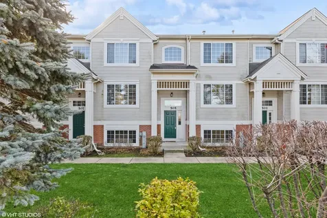 505 Cary Woods Circle Cary IL 60013
