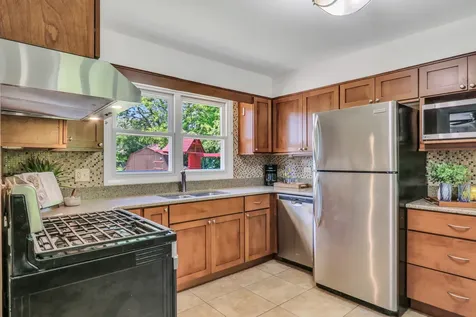 2313 Carriage Lane Lindenhurst IL 60046