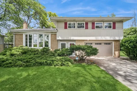 6 Linden Avenue Buffalo Grove IL 60089