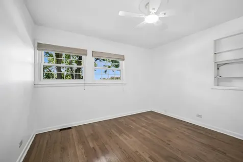 6 Linden Avenue Buffalo Grove IL 60089