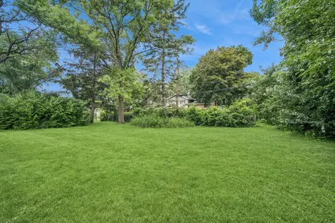 6 Linden Avenue Buffalo Grove IL 60089