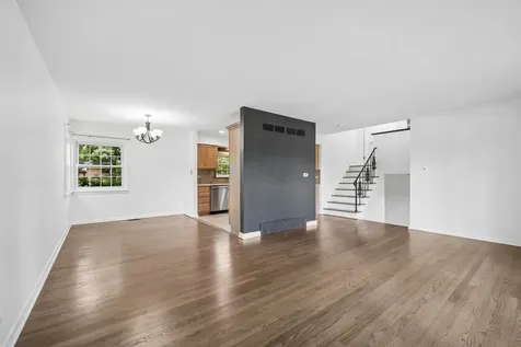 6 Linden Avenue Buffalo Grove IL 60089