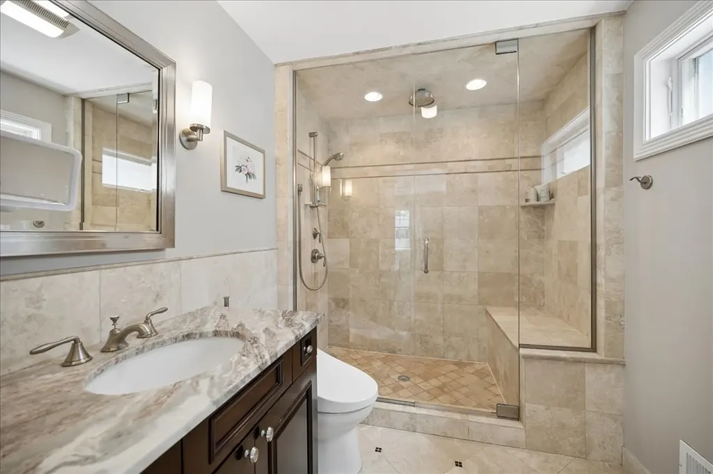 2236 Kenilworth Avenue Wilmette IL 60091