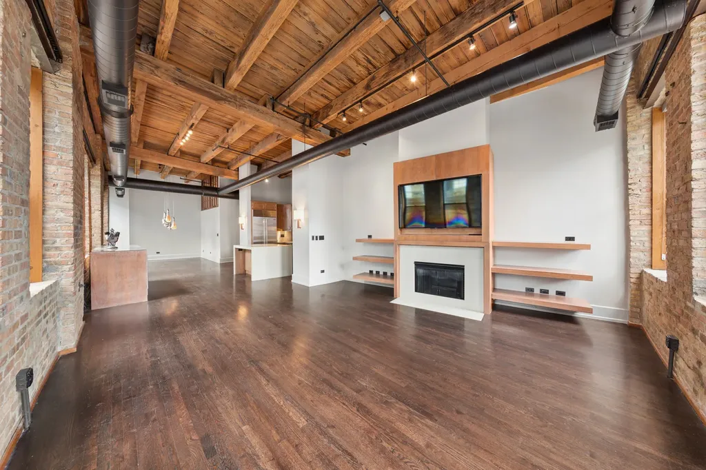 520 West Huron Street W Chicago IL 60654