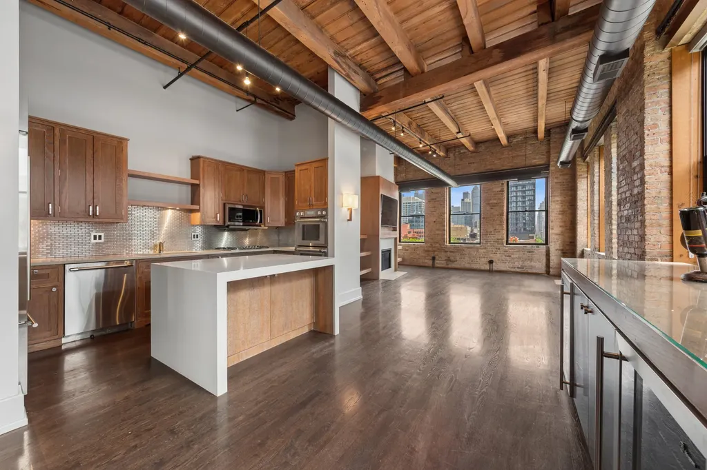 520 West Huron Street W Chicago IL 60654
