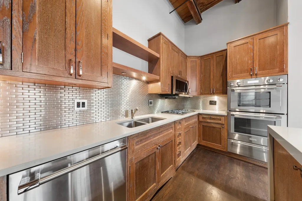 520 West Huron Street W Chicago IL 60654