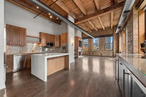 520 West Huron Street W Chicago IL 60654