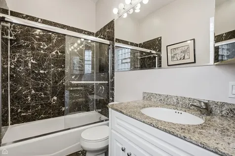 1310 West Roscoe Street Chicago IL 60657