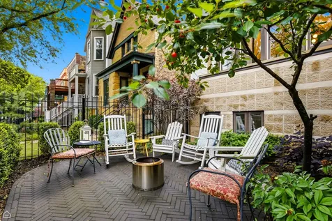 1310 West Roscoe Street Chicago IL 60657