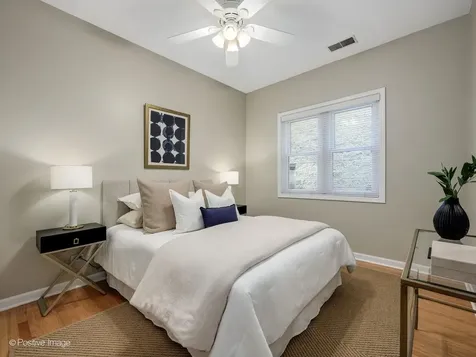 645 West Briar Place Chicago IL 60657