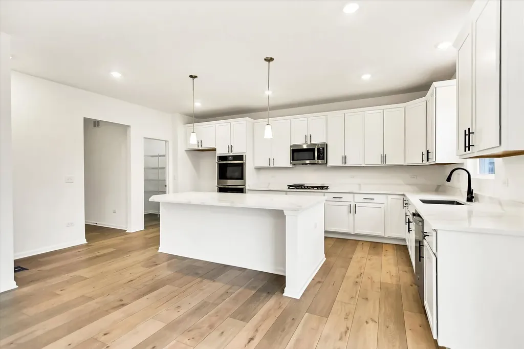 12924 South Kerry Lane Plainfield IL 60585