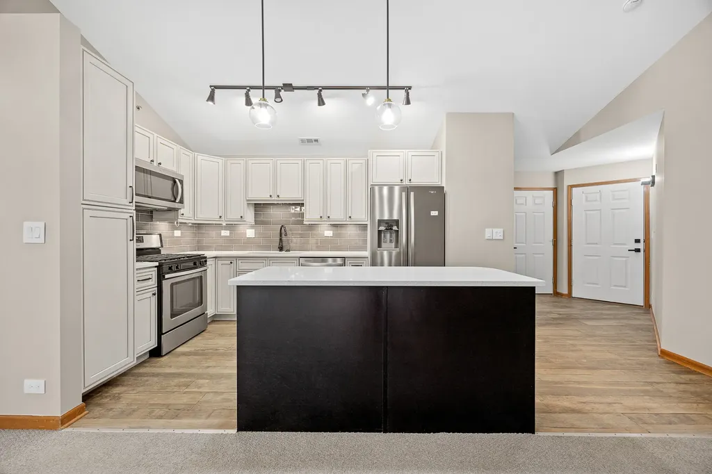 5S560 Paxton Drive Naperville IL 60563