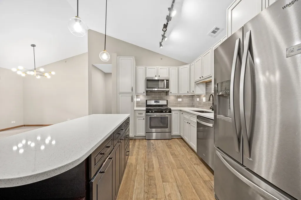 5S560 Paxton Drive Naperville IL 60563