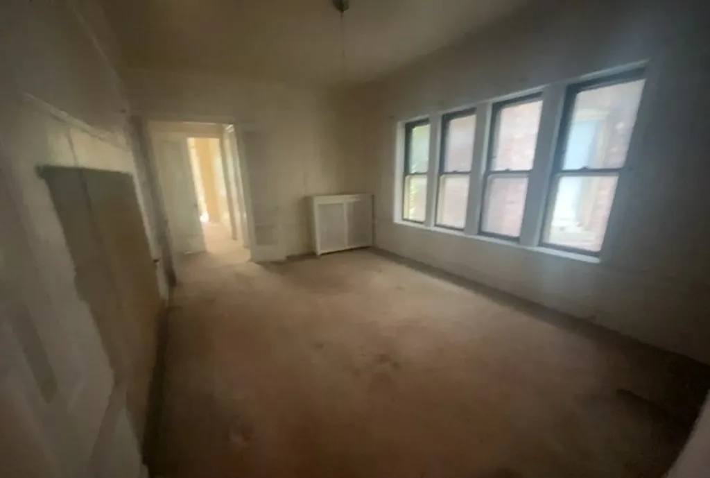 7819 South Bennett Avenue Chicago IL 60649