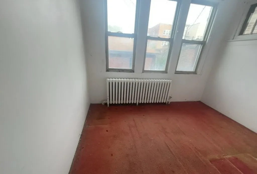 7819 South Bennett Avenue Chicago IL 60649