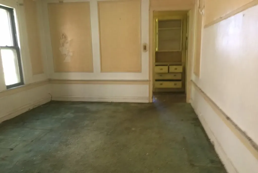 7819 South Bennett Avenue Chicago IL 60649
