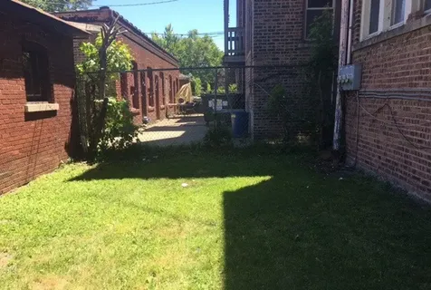 7819 South Bennett Avenue Chicago IL 60649